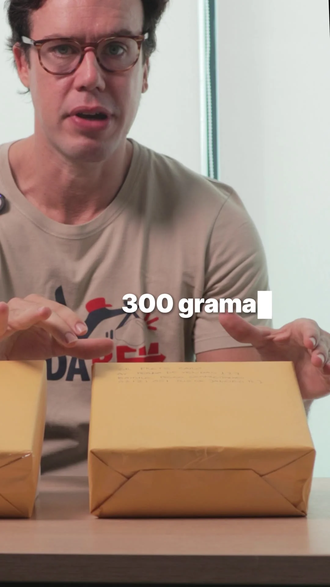 Anúncio em vídeo da Manda Bem no formato Demonstração de Produto e Sem x Com