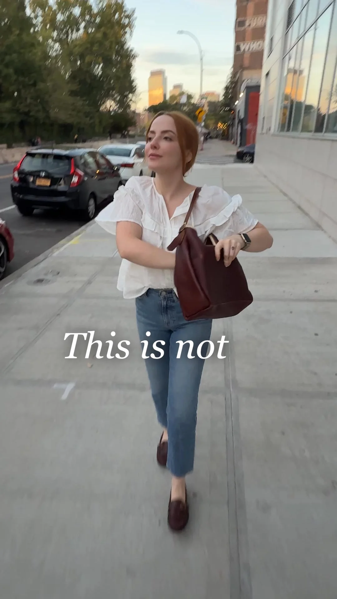 Anúncio em vídeo da Portland Leather Goods no formato Comparativo