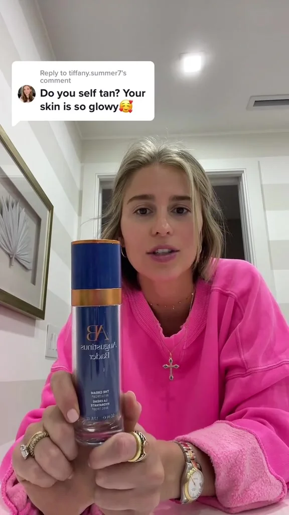 Anúncio em vídeo da Augustinus Bader no formato Perguntas e Respostas e Stories Natural