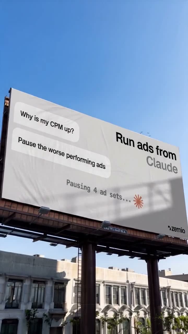 Anúncio em vídeo da Zernio no formato Fake Out-Of-Home (FOOH) e Mockup de Outdoor com UI